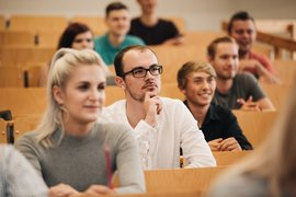 Duales Studium mit Gehalt.